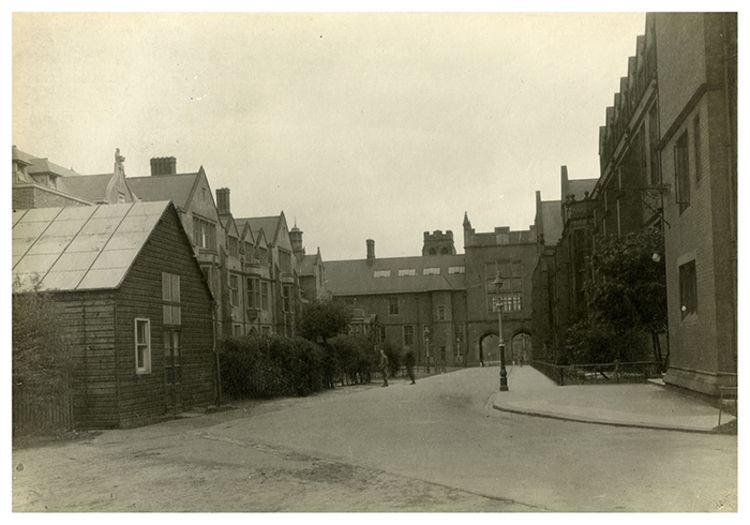 Photograph of the quadrangle facing the arches, pre 1949